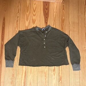 Universal Thread Olive Green Long Sleeve Henley Cropped Sweatshirt